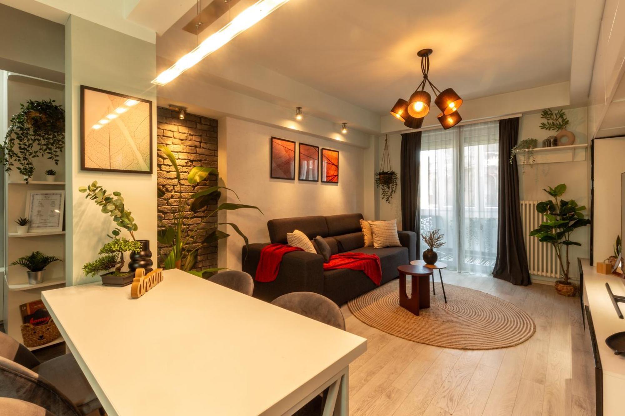 Modern 1Br Apt In The Old Town: The Perfect Choice Bucharest Exterior photo